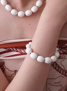 Limb掠目新品白珠手链高级感度假