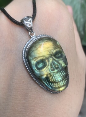 拉长石骷髅头吊坠镶嵌嘻哈风格