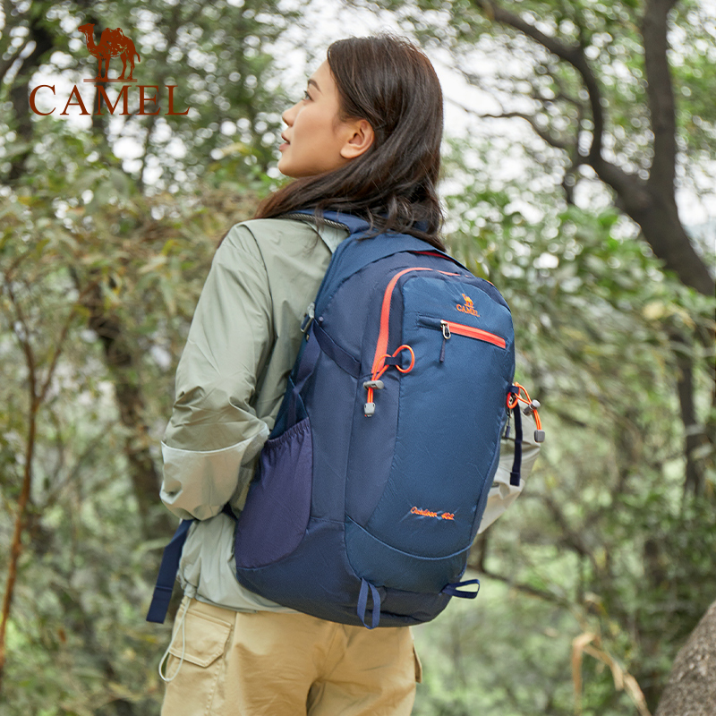 骆驼户外运动背包男女登山包书包徒步旅行旅游休闲新款防水双肩包