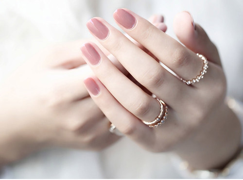 美国 ESSIE 艾茜指甲油 日常OL 藕荷裸色 Lady Like 764 - 图1