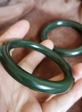 新疆和田玉青玉圆条手镯57圈口女款手镯礼品