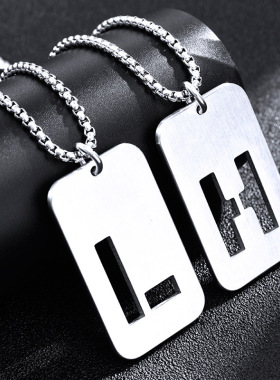 英文姓氏字母项链男士女ins方牌