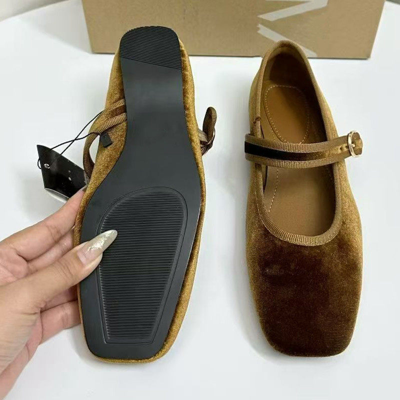 西班牙2026春季新品圆头浅口欧美女鞋搭扣闭合反绒皮平底芭蕾单鞋,淘宝优惠券,粉丝福利购,淘宝优惠卷