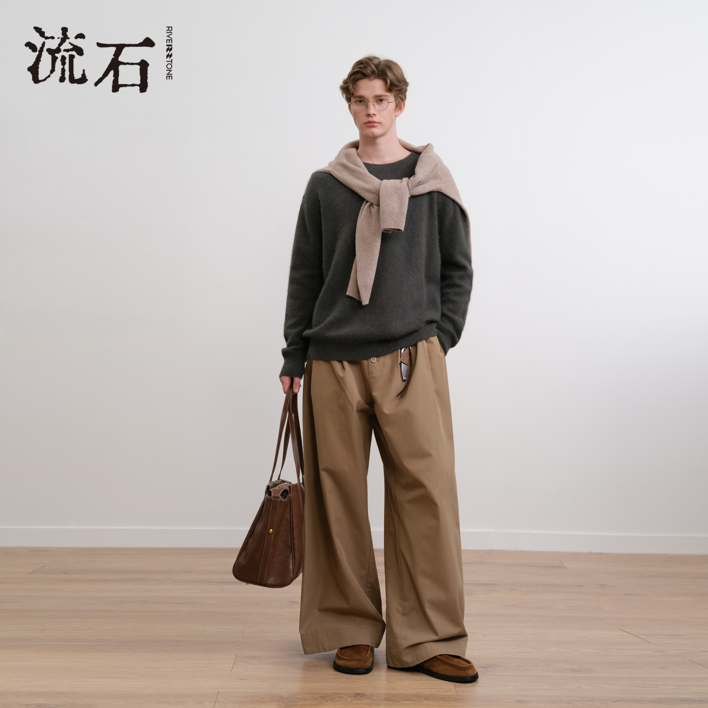 流石男装纯色长袖绒感针织衫2025年冬季新款男士百搭打底套头毛衣 - 图1