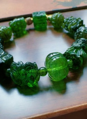 魅晶天然水晶晶体通透辣绿色碧玺雕刻手链