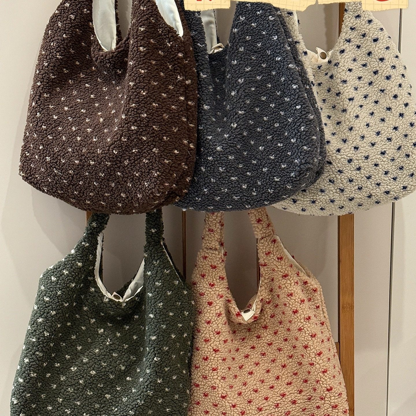 复古毛呢波点托特包女慵懒风大容量休闲通勤单肩包学生上课手提包,淘宝优惠券,粉丝福利购,淘宝优惠卷