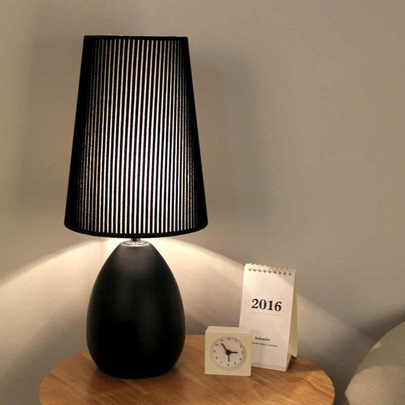 现代简约台灯卧室床头灯 北欧装饰创意 可调光触摸式感应温馨台灯 - 图0