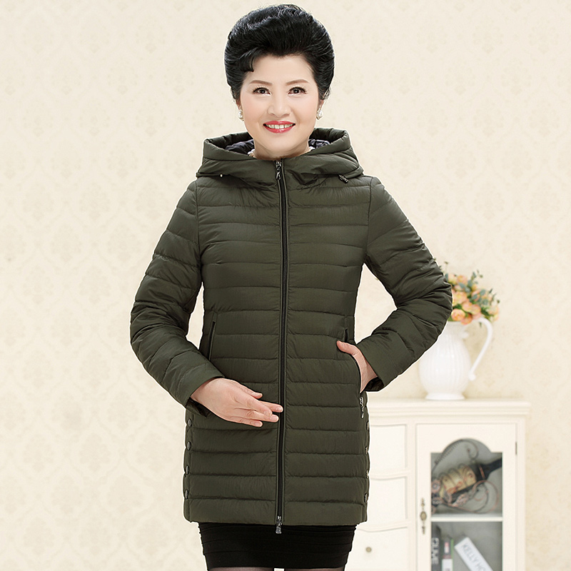 千仞岗反季中老年女装轻薄羽绒服 佩琪服饰羽绒服