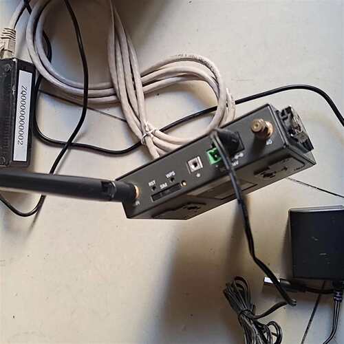 可维修贝锐蒲公英路由器 R300A 4G无线路由议价 - 图0