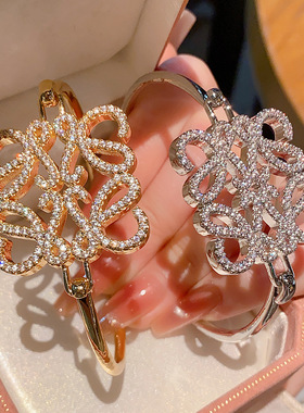 跨境欧美镶钻手镯锆石几何立体镂空2026新款气质手环高级感百搭女