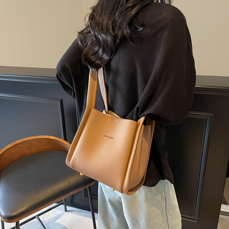 高级感小包包女式2025春夏新款潮时尚手拎袋手提包百搭斜挎水桶包,淘宝优惠券,粉丝福利购,淘宝优惠卷