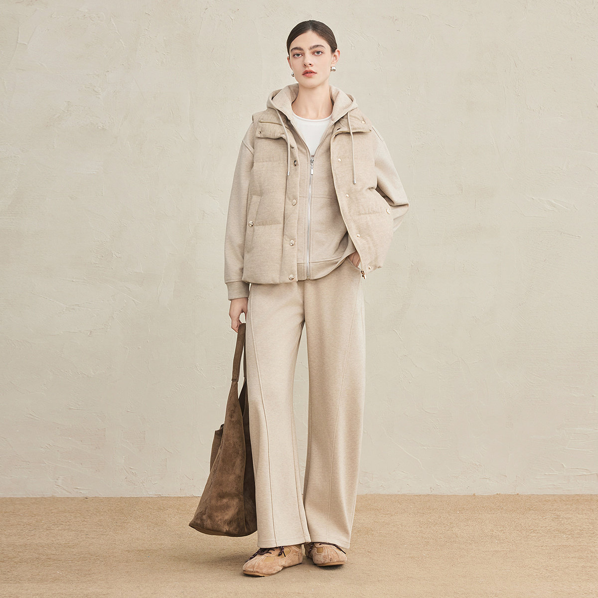 FINITY菲妮迪羽绒马甲2025年冬季新款简约连帽无袖外搭保暖外套女,淘宝优惠券,粉丝福利购,淘宝优惠卷