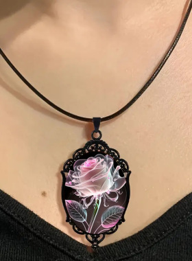 欧美新品爆款粉色妖娆透明花瓣玫瑰花图案玻璃吊坠项链 厂家直销