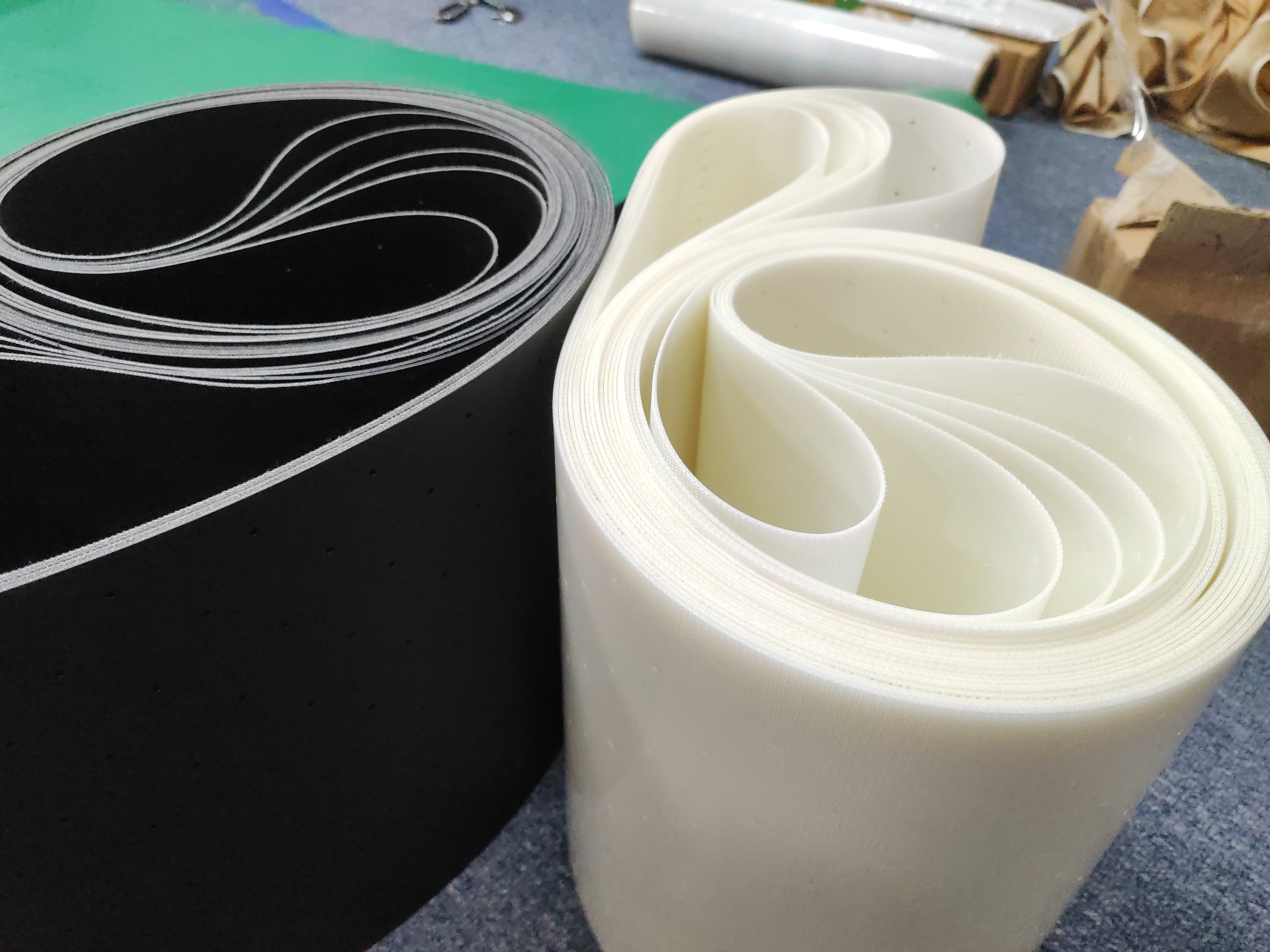 黑色白色防静电PU输送带激光打孔皮带吸附吸风鼓风皮带透光检测机,淘宝优惠券,粉丝福利购,淘宝优惠卷