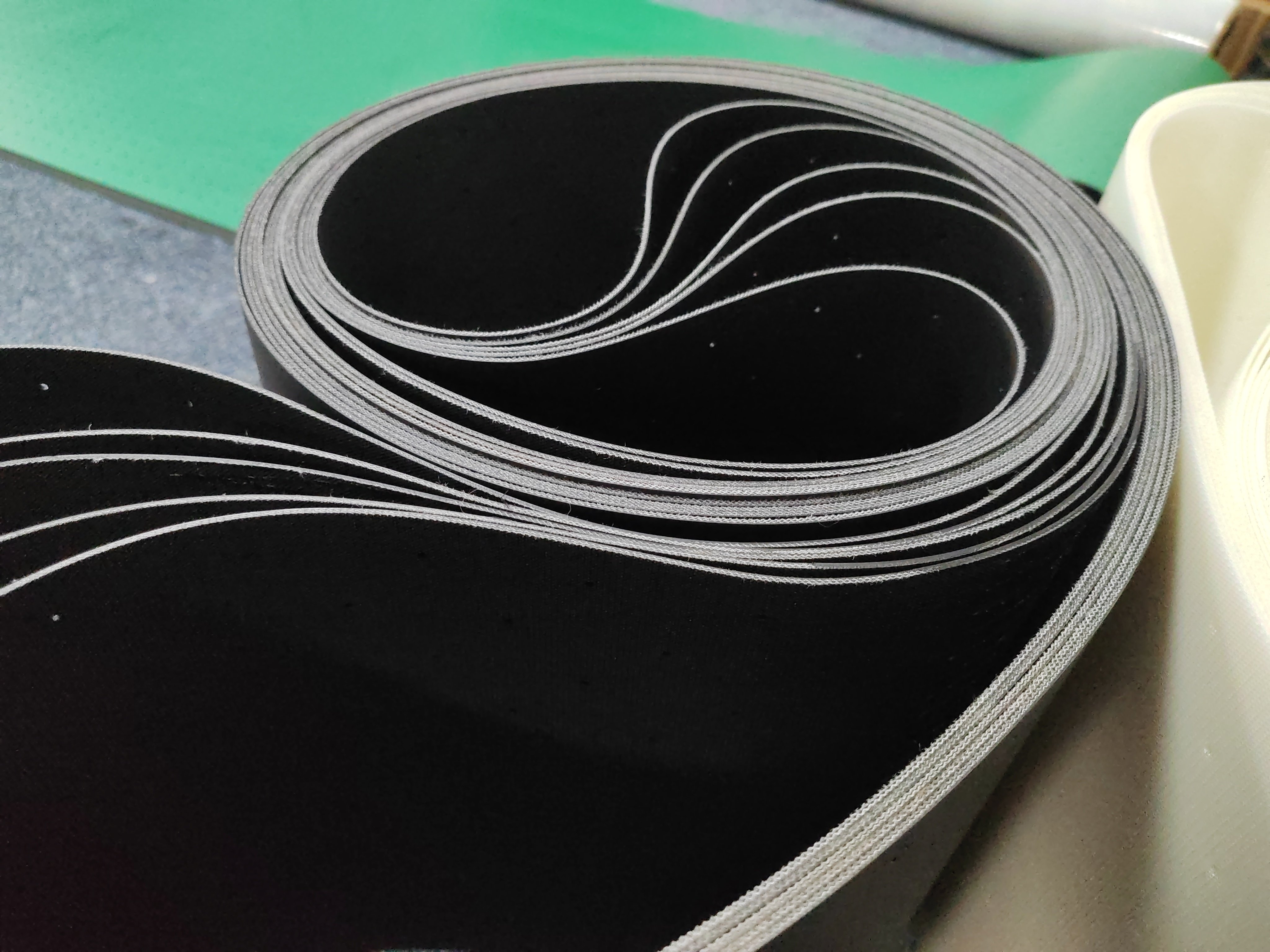 黑色白色防静电PU输送带激光打孔皮带吸附吸风鼓风皮带透光检测机,淘宝优惠券,粉丝福利购,淘宝优惠卷