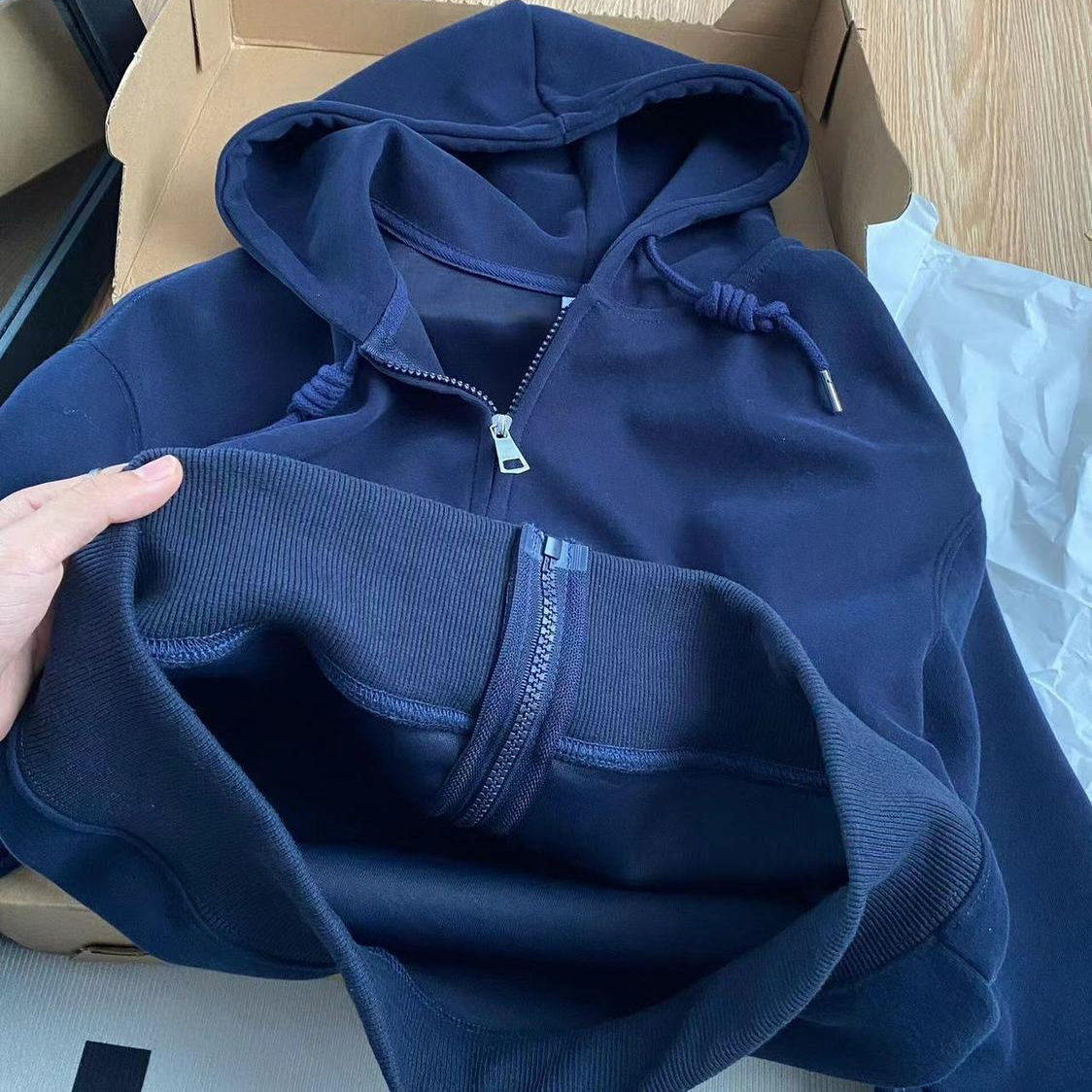 美式多巴胺藏蓝色短款连帽卫衣外穿女ins风宽松休闲显瘦拉链通勤,淘宝优惠券,粉丝福利购,淘宝优惠卷