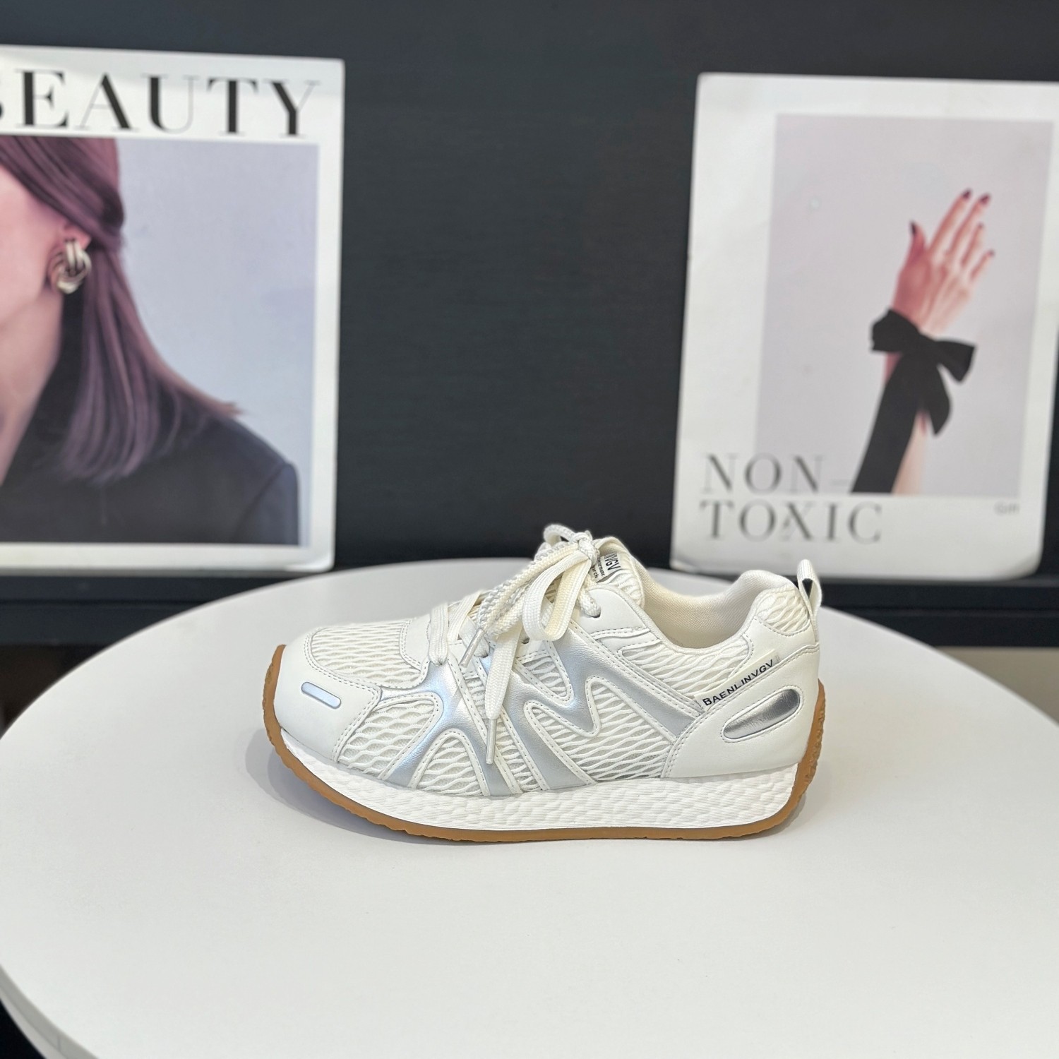 小众复古设计感休闲阿甘鞋女2026春季新款平底显瘦运动真皮德训鞋,淘宝优惠券,粉丝福利购,淘宝优惠卷