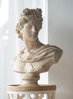 觅家树脂欧式桌面人像摆件