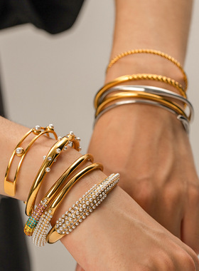 时尚新款百搭钛钢手镯18K镀金多层满钻珍珠手环潮流女式手饰品