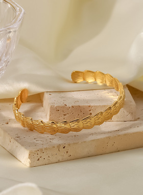 欧美女式钛钢手镯不锈钢18K镀金开放式手镯时尚首饰贝壳形手链女