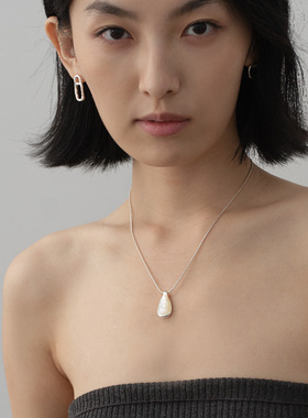 设计感复古小众轻奢项链水滴白贝