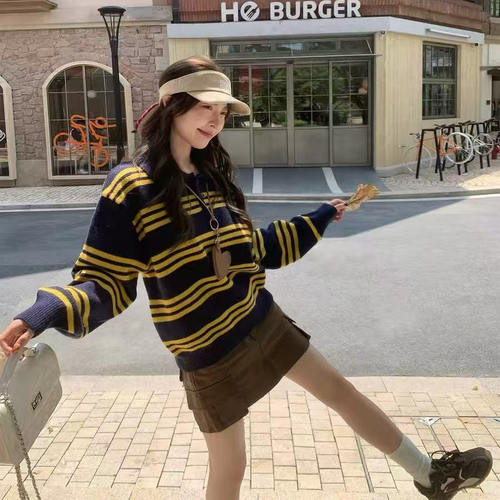【蜜蜂欢乐社】-二茵ERYN秋冬新款撞色套头条纹POLO领针织衫 - 图3