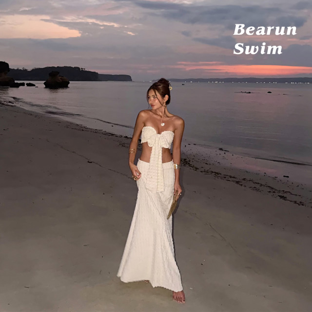 ຊຸດສະໄຕລ໌ຣີສອດ BEARUN SWIM ສໍາລັບແມ່ຍິງ 2026 ທໍ່ໃຫມ່ແລະສິ້ນ plaid ຊຸດສອງສິ້ນ