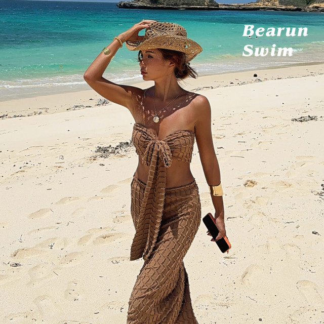 ຊຸດສະໄຕລ໌ຣີສອດ BEARUN SWIM ສໍາລັບແມ່ຍິງ 2026 ທໍ່ໃຫມ່ແລະສິ້ນ plaid ຊຸດສອງສິ້ນ