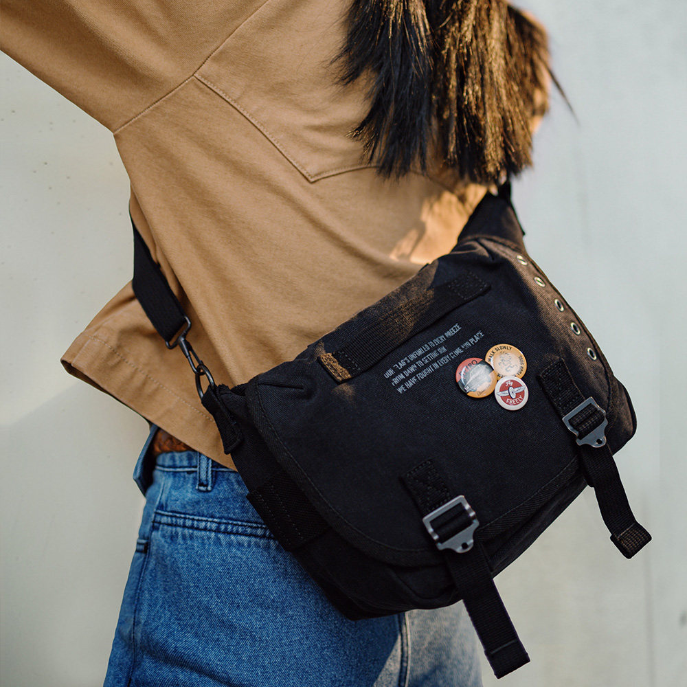 马登美式复古M1961字母印花帆布斜挎包手提时尚大容量托特包秋女,淘宝优惠券,粉丝福利购,淘宝优惠卷