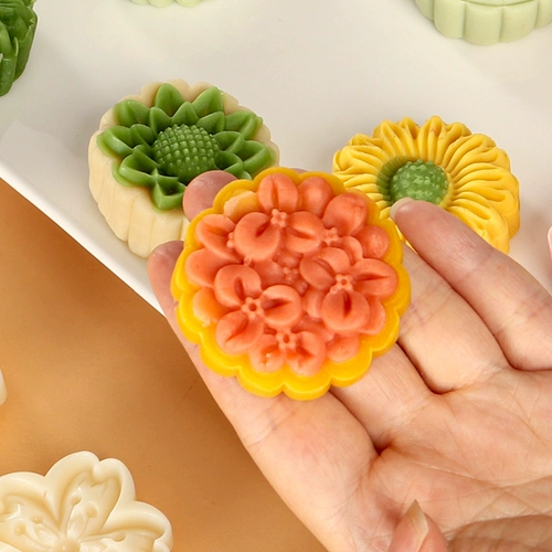 Рука плесени Луны -спрыгнутой домашний мунг -бобы