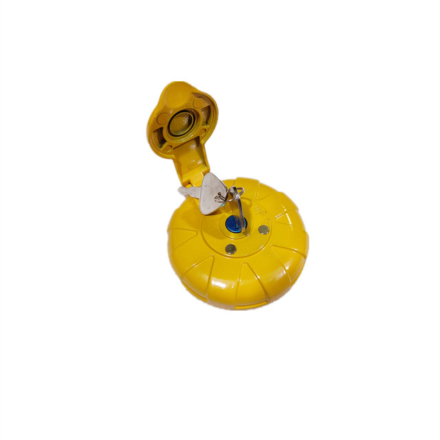Anti-theft and anti-theft diesel tank cover is thick and durable