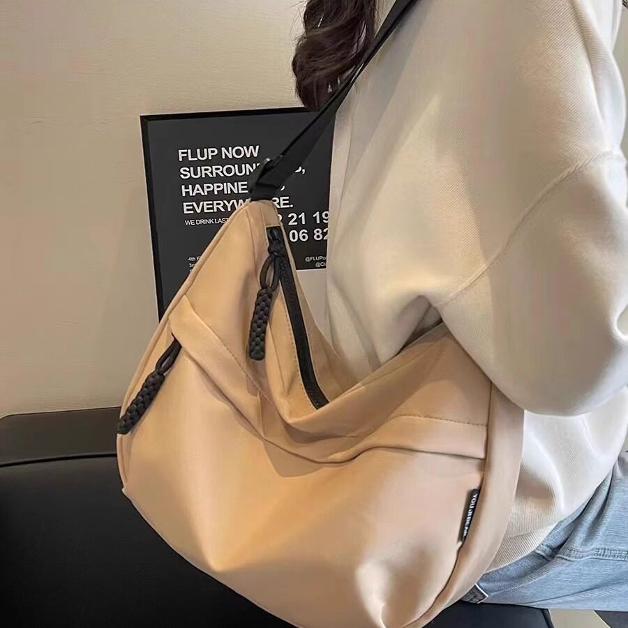 Casual and versatile sports Japanese Oxford cloth crossbody bag for women