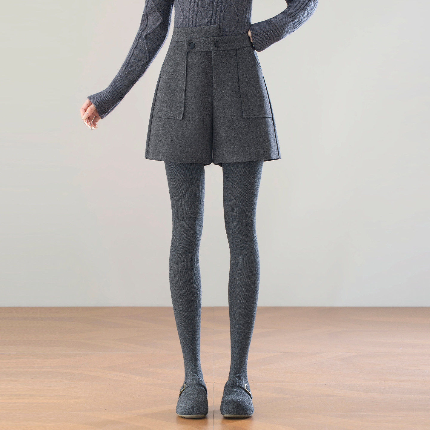 设计感高腰毛呢阔腿短裤女冬季2025新款A字显瘦双扣气质外穿靴裤,淘宝优惠券,粉丝福利购,淘宝优惠卷