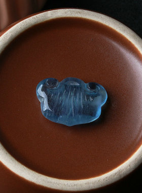 女生海蓝宝全净体水晶魔鬼蓝色