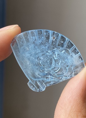 纯天然海蓝宝扇叶吊坠蓝色花开富贵冰种透体特别雕刻男女水晶项链