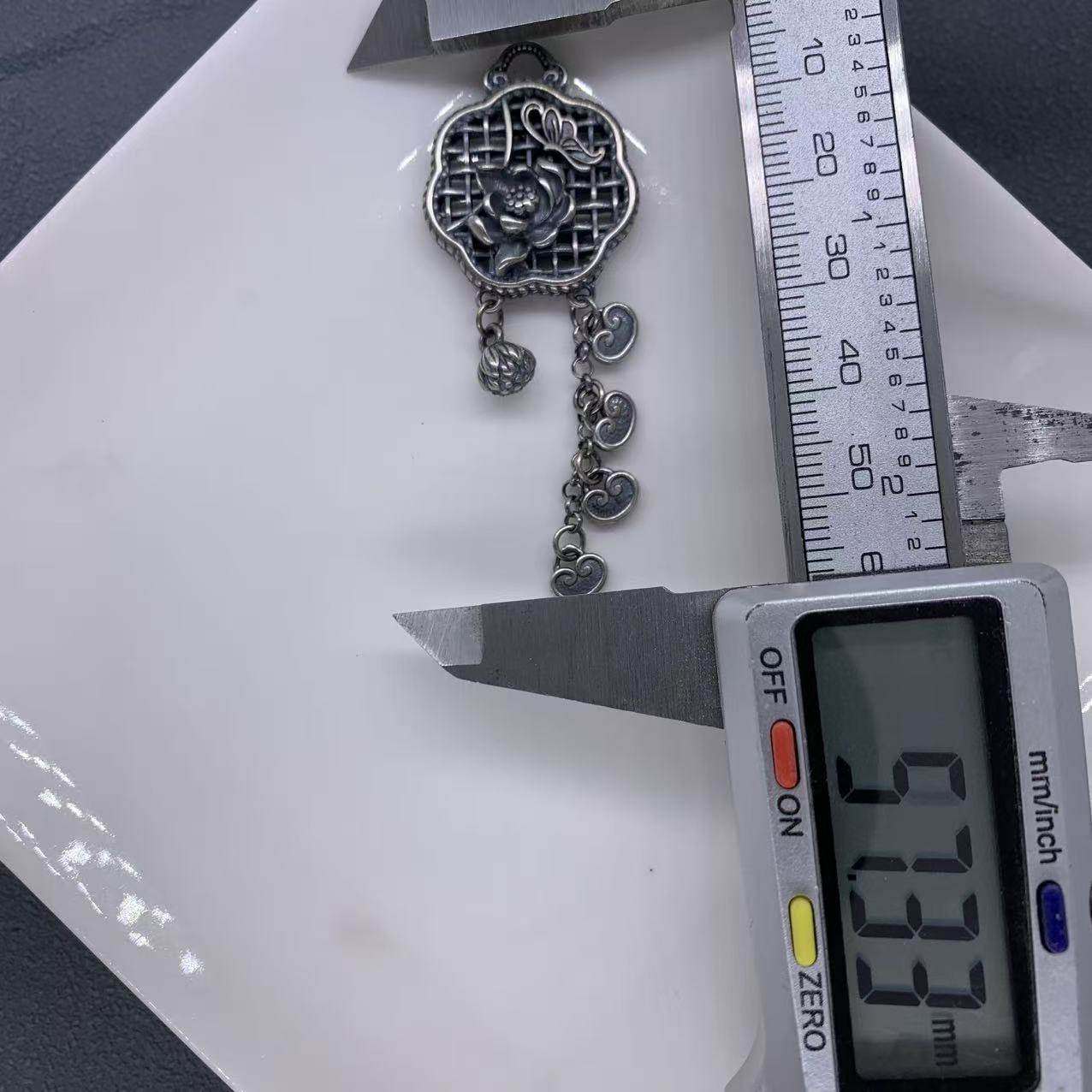 精工三七银镂空荷花圆牌流苏挂件吊坠 手工编绳DIY手链项链配饰,淘宝优惠券,粉丝福利购,淘宝优惠卷