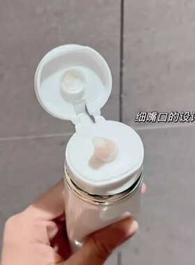 洁面界大哥！CPB新版洁面清爽版/滋润版 125ml 加量不加价！