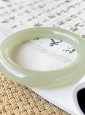 冰底晴水起荧光和田玉福镯