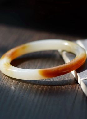 羊脂级白玉圆条手镯