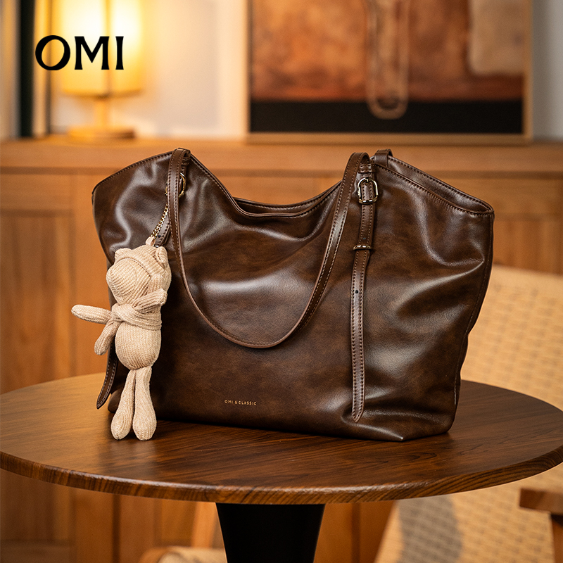 【2025超火包包】欧米omi托特包新科技亲肤面料可调单肩包赠挂件