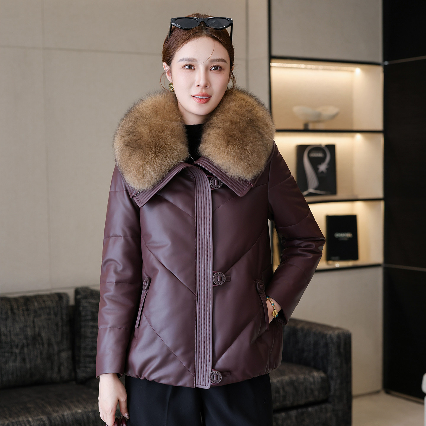 海宁真皮羽绒服女2025冬季新款绵羊皮狐狸毛领皮衣皮草外套短款,淘宝优惠券,粉丝福利购,淘宝优惠卷