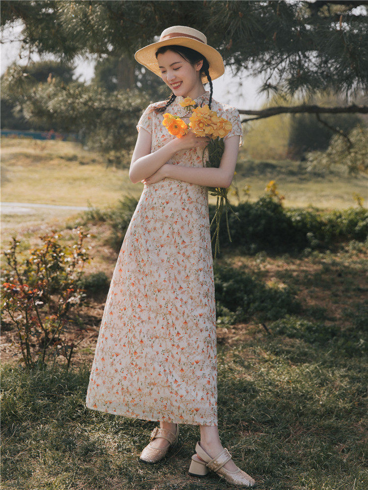 法式复古刺绣碎花紧身旗袍夏连衣裙 新风尚 NEW Fashion连衣裙