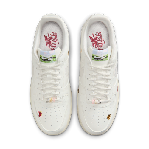 Nike耐克女子Air Force 1低帮系带板鞋马年限定IQ1143-100 - 图3