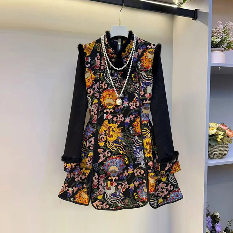 加肥毛毛袖口长袖打底衫立领花朵马甲裙法式小众设计复古风两件套,淘宝优惠券,粉丝福利购,淘宝优惠卷