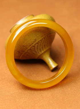 纯天然玛瑙高冰黄色宽扁条手镯女