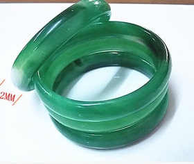 仿翡翠玻璃时尚风绿色款手镯