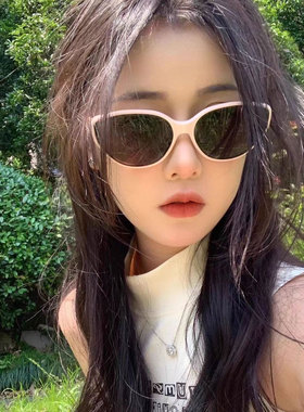 多巴胺粉框猫眼墨镜女优雅显脸小