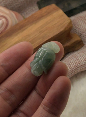 【陈鹏老师】飘蓝花冰糯种A货翡翠兰花吊坠　自然天成