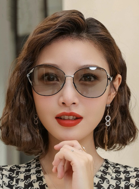 新款变色太阳镜女大脸显瘦开车专用偏光眼镜防紫外线墨镜日夜两用