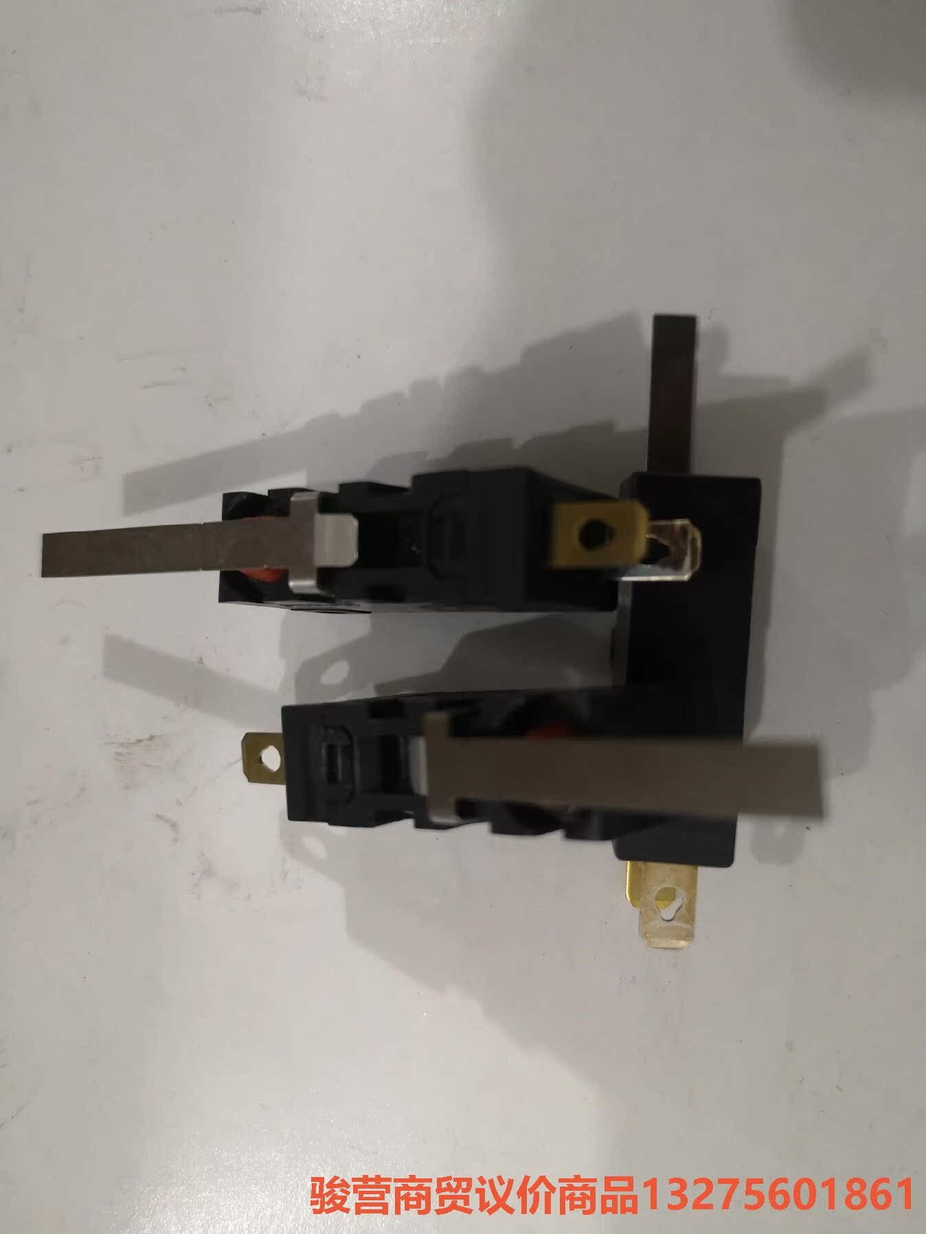 D2VM D2VM-5K1-2 限位开关行程开关-议价商品直拍不发货。 - 图0